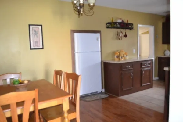 $159,900 | 218 East Lake Avenue, Celina, TN 38551