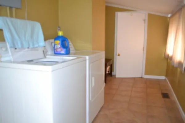 $159,900 | 218 East Lake Avenue, Celina, TN 38551