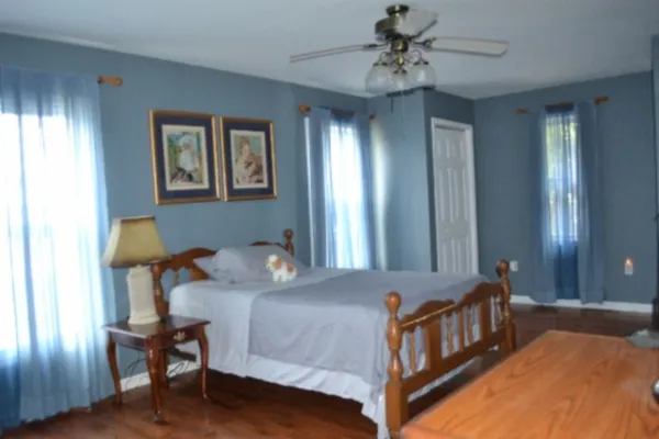 $159,900 | 218 East Lake Avenue, Celina, TN 38551