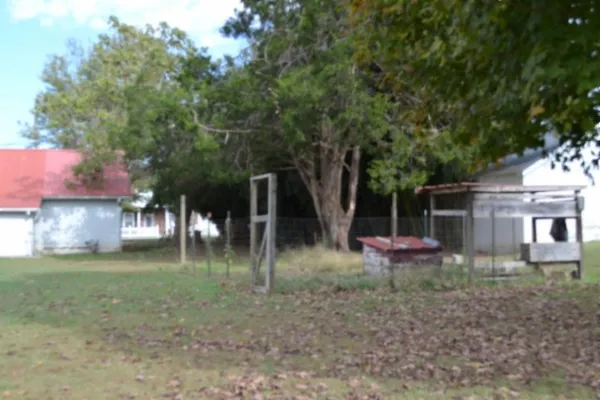 $159,900 | 218 East Lake Avenue, Celina, TN 38551