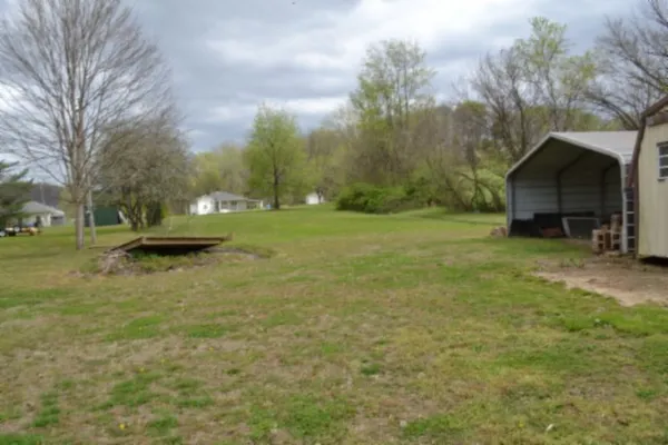 $159,900 | 218 East Lake Avenue, Celina, TN 38551