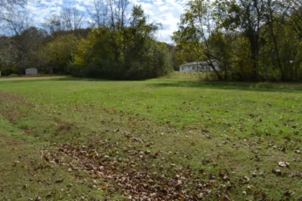 $159,900 | 218 East Lake Avenue, Celina, TN 38551