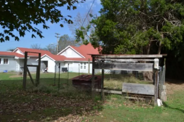 $159,900 | 218 East Lake Avenue, Celina, TN 38551