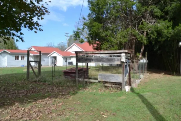 $159,900 | 218 East Lake Avenue, Celina, TN 38551