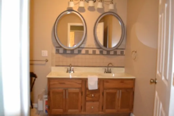 $159,900 | 218 East Lake Avenue, Celina, TN 38551