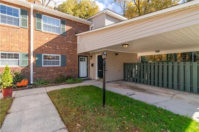 $197,500 | 2216 Shadow Valley Road, Unit E, High Point, NC 27265