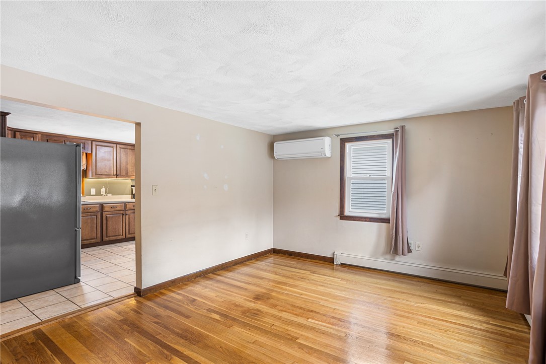 76 Fall Street Woonsocket, RI 02895 - Photo 5 of 28