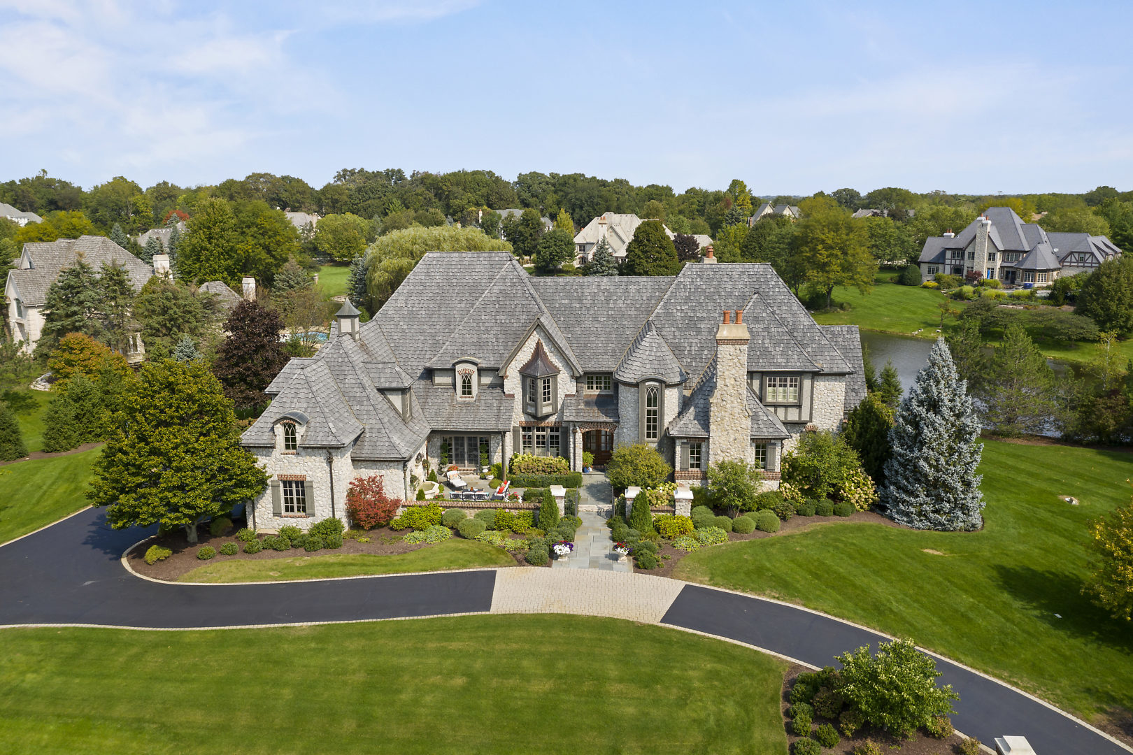 36W516 Hunters Gate Road St. Charles, IL 60175 - Photo 2 of 47 an aerial view of a house