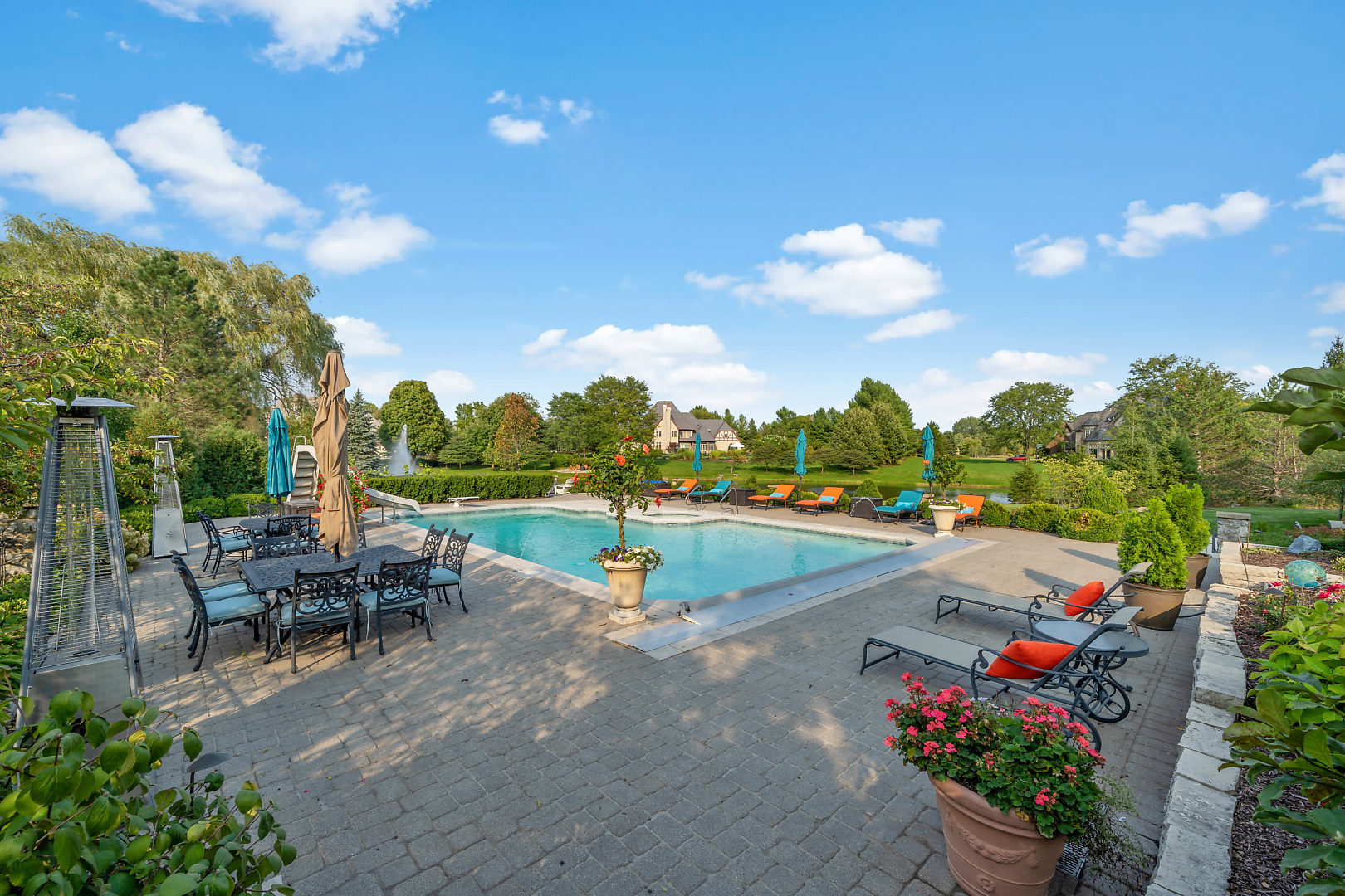 36W516 Hunters Gate Road St. Charles, IL 60175 - Photo 42 of 47 a view of a terrace with sitting area