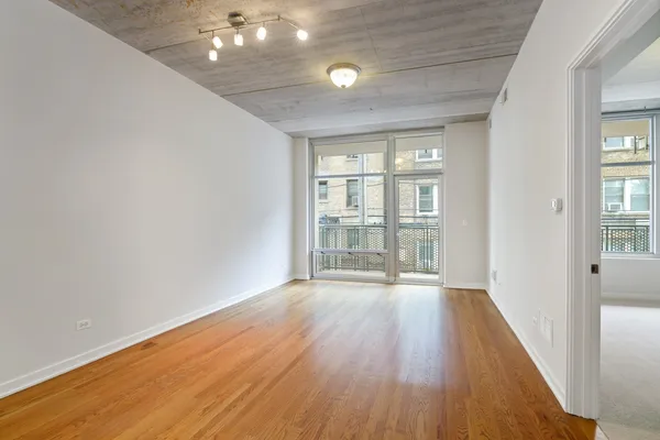 $2,800 | 5430 North Sheridan Road, Unit 304, Chicago, IL 60640