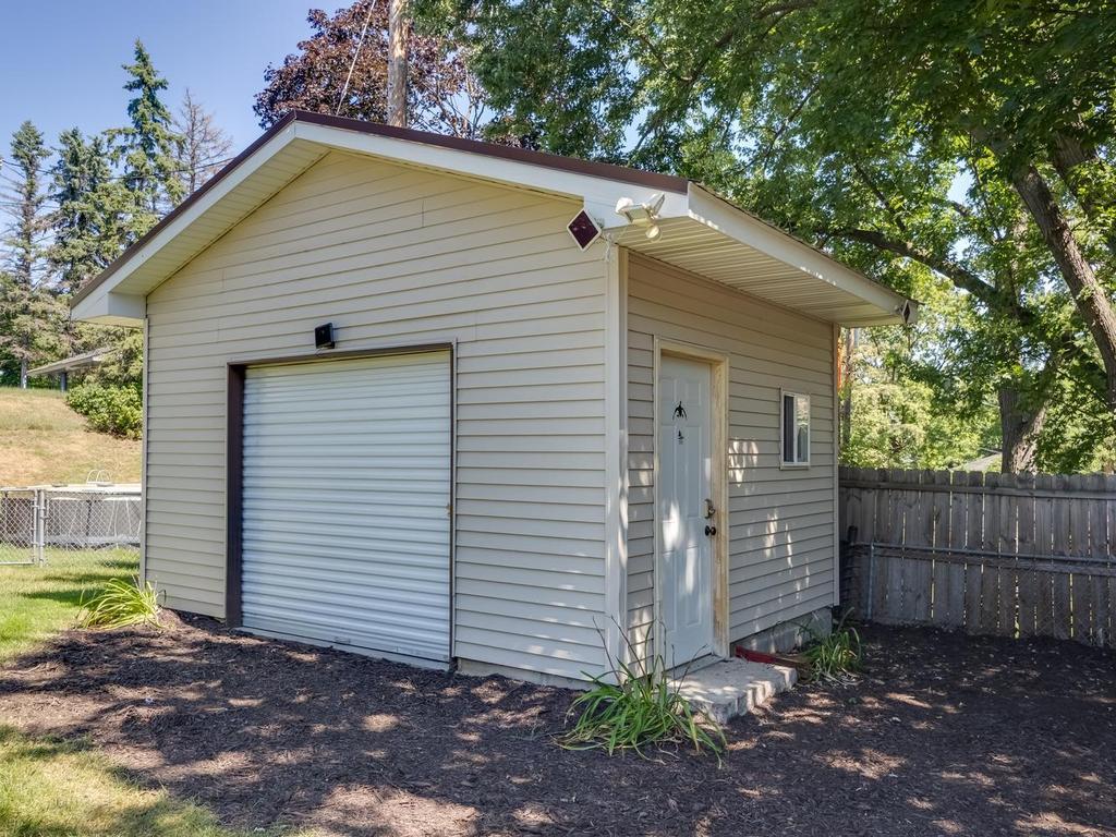 5137 Forest Road Minnetonka, MN 55345 - Photo 11 of 37 Gallery Image 11