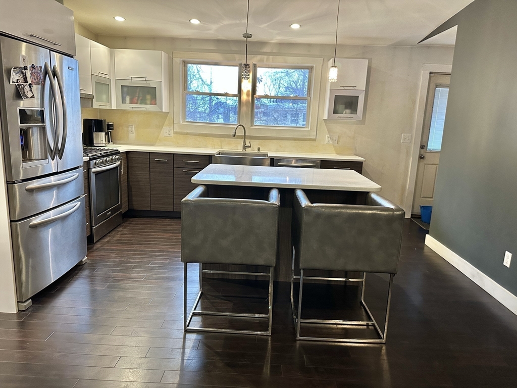 153 Freeman Street Haverhill, MA 01832 - Photo 4 of 31