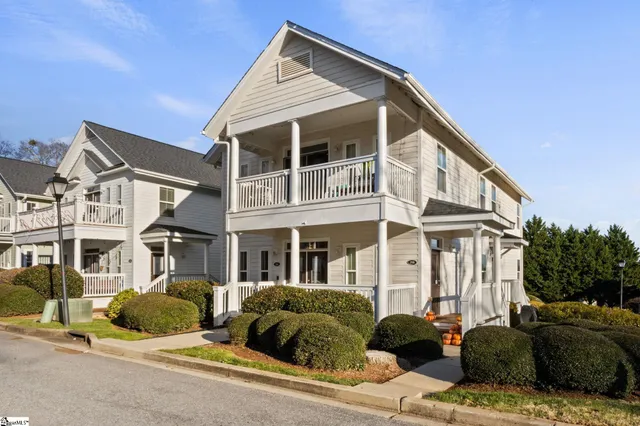 $325,000 | 15 Oakhurst Avenue, Unit 15A, Greenville, SC 29609