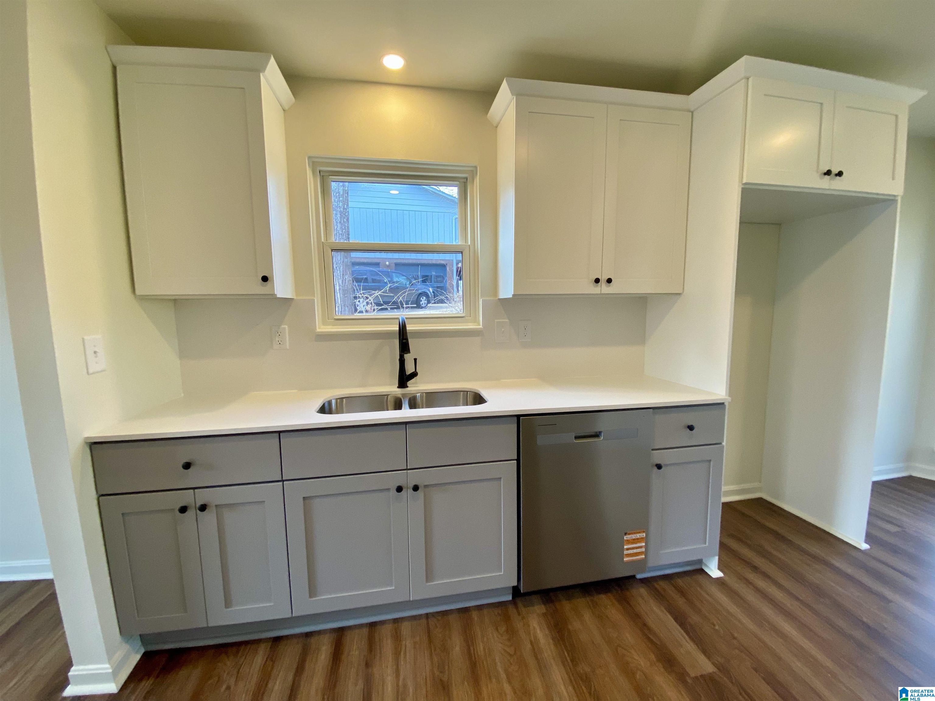 4143 Riverbrook Road Birmingham, AL 35210 - Photo 10 of 29