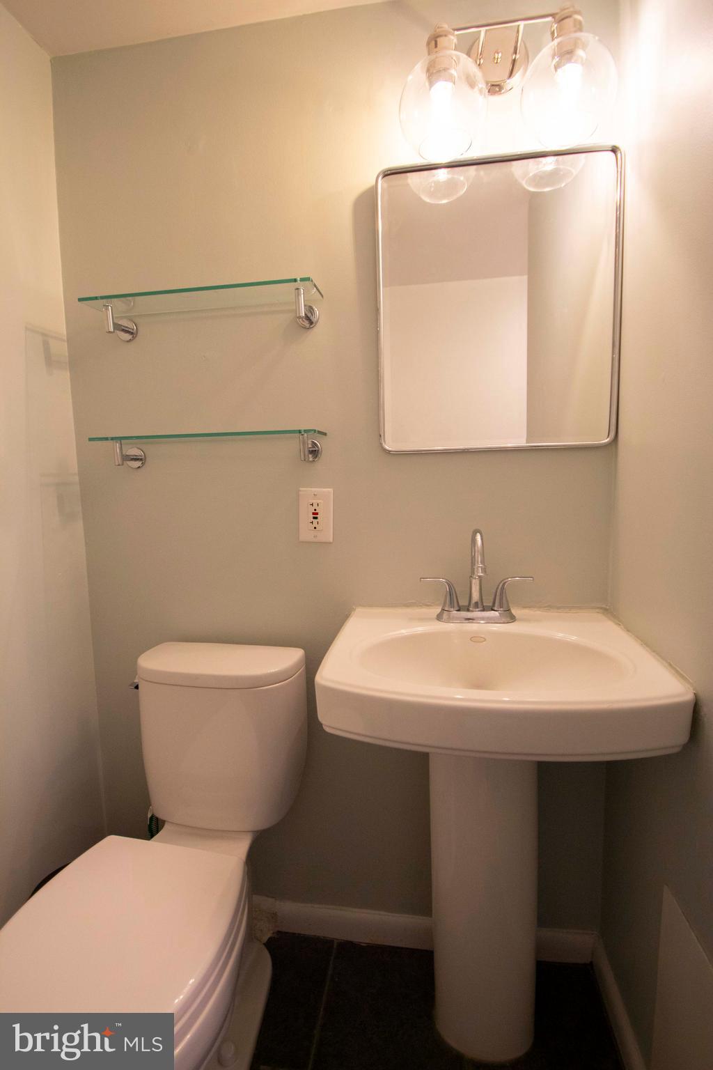 407 Russell Road Alexandria, VA 22301 - Photo 39 of 71