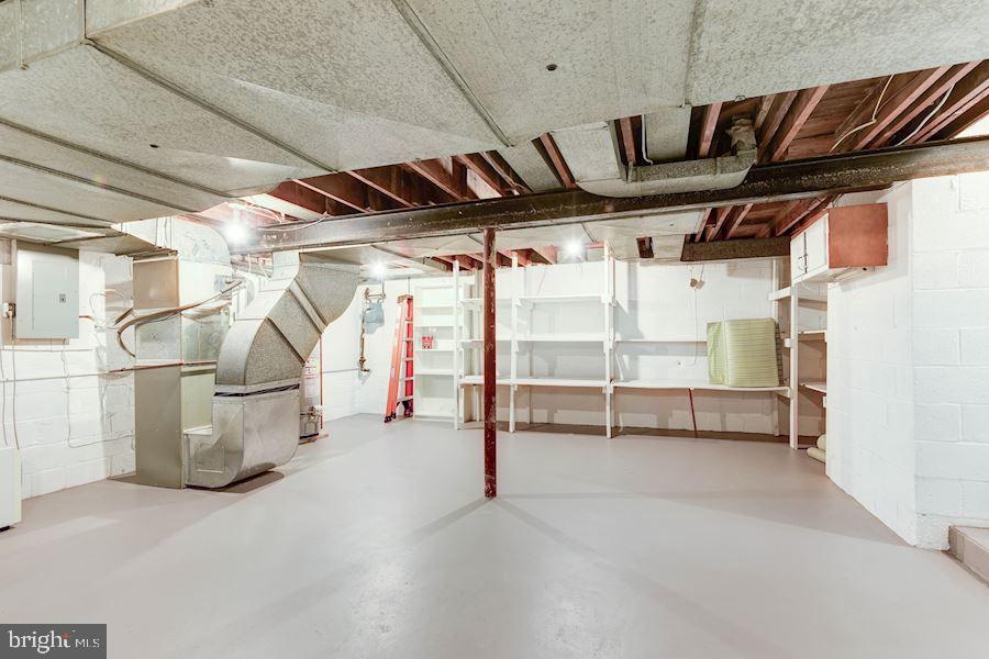 407 Russell Road Alexandria, VA 22301 - Photo 42 of 71