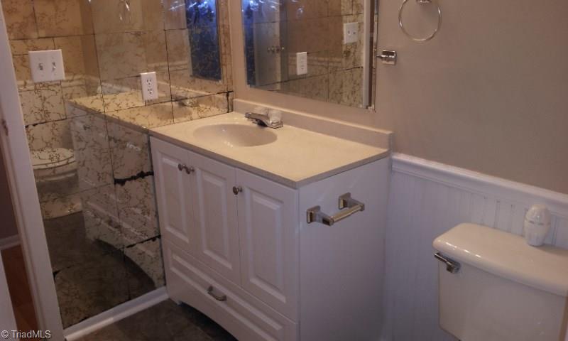 213 Kingstree Road King, NC 27021 - Photo 10 of 14 Half Bath Portion of Jack and Jill