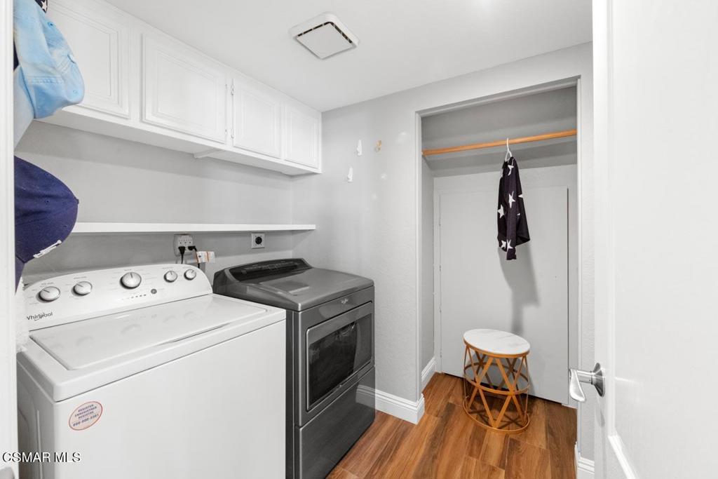 582 Fairfield Road Simi Valley, CA 93065 - Photo 7 of 31 a utility room with dryer and washer
