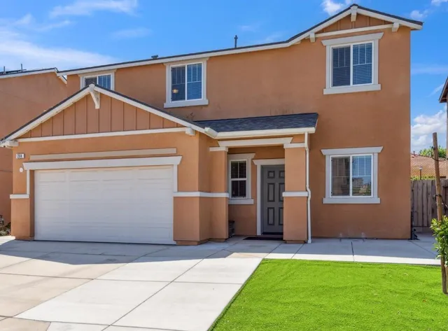 $559,000 | 264 Rosebriar Street, Madera, CA 93638