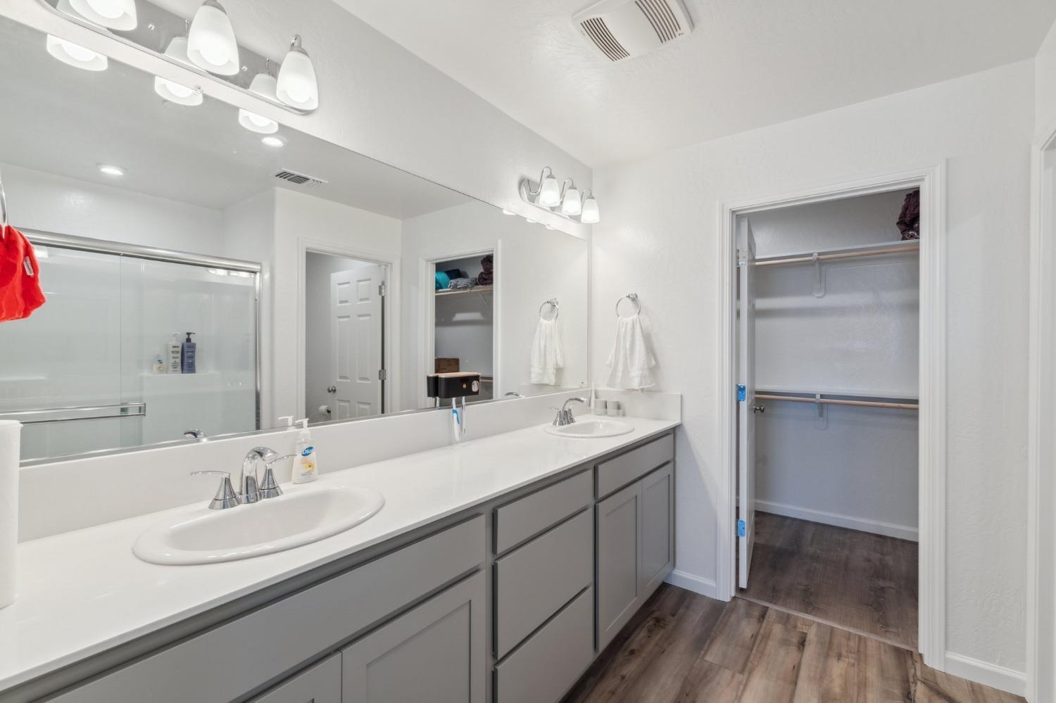 264 Rosebriar Street Madera, CA 93638 - Photo 16 of 29