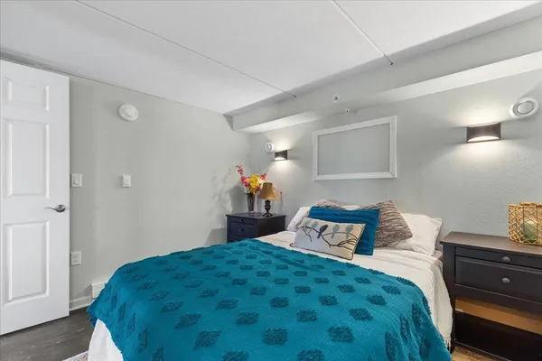 $325,000 | W921 Kettle Moraine Lane, Unit 7, Osceola, WI 53010