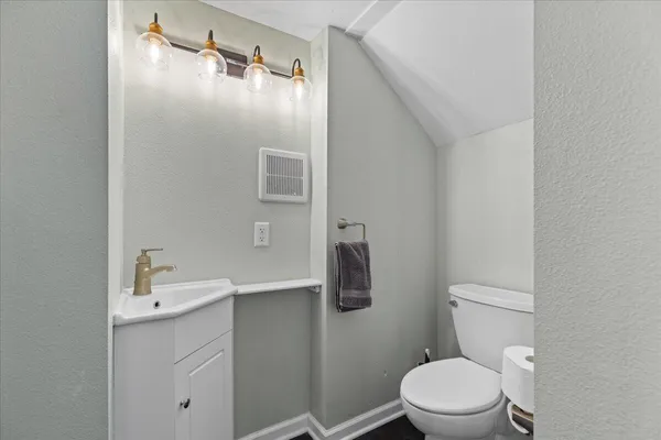 $325,000 | W921 Kettle Moraine Lane, Unit 7, Osceola, WI 53010