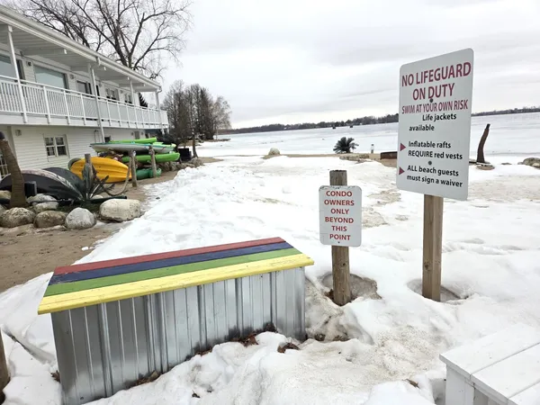 $325,000 | W921 Kettle Moraine Lane, Unit 7, Osceola, WI 53010