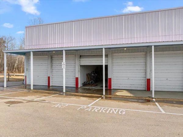 $325,000 | W921 Kettle Moraine Lane, Unit 7, Osceola, WI 53010