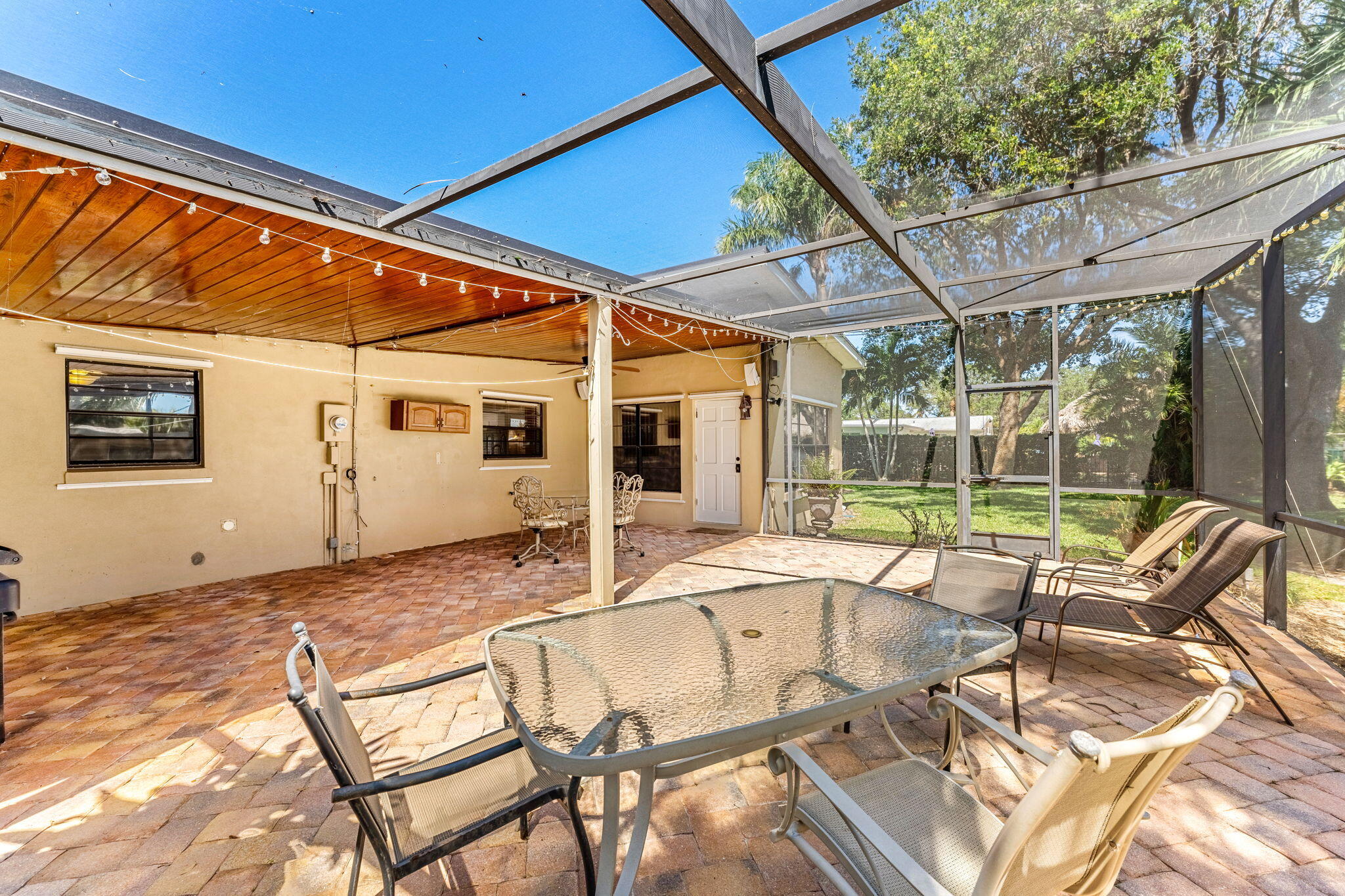 505 Poinsettia Road Melbourne Beach, FL 32951 - Photo 18 of 25 Screened in Lanai