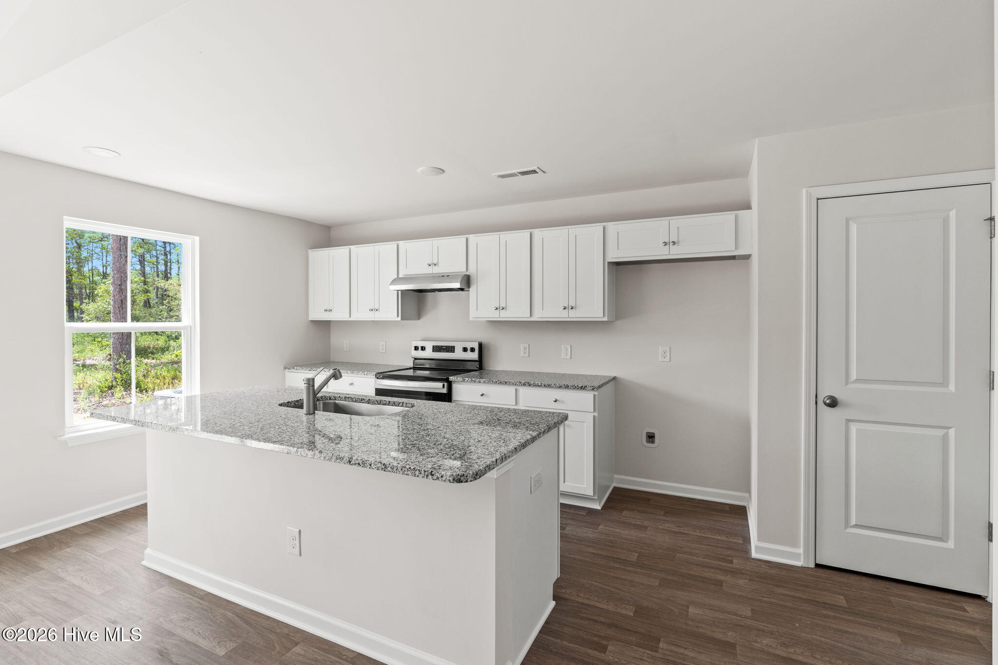 931 Plymouth Road Boiling Spring Lakes, NC 28461 - Photo 4 of 32 Sage Kitchen