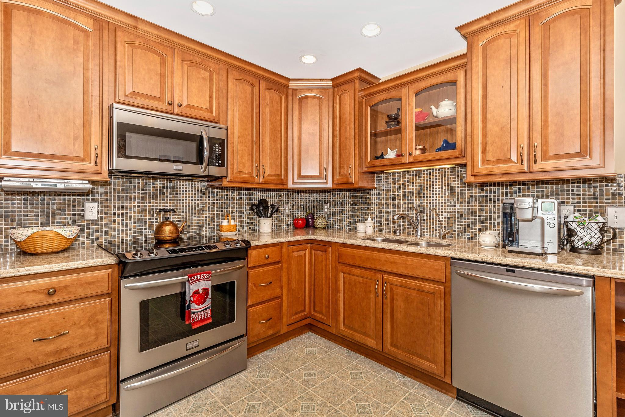 3013 Michael Road Mount Airy, MD 21771 - Photo 14 of 42 Kitchen has SS Appliances & Designer Backsplash