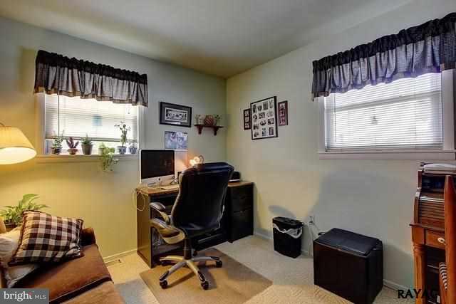 1542 Fireside Road York, PA 17404 - Photo 14 of 26 Gallery Image 14