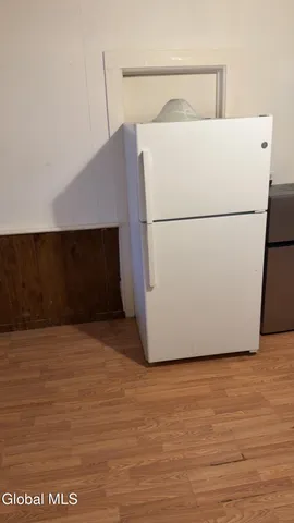 $1,250 | 96 Myrtle Avenue, Unit 2, Cohoes, NY 12047