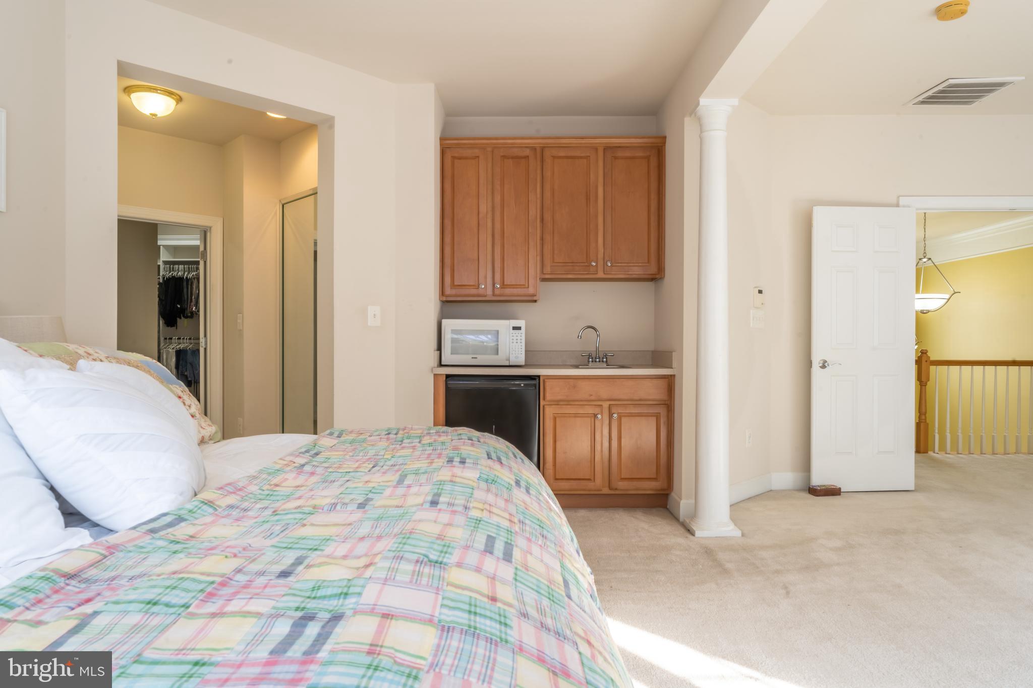 23112 Persimmon Ridge Road Clarksburg, MD 20871 - Photo 21 of 49 Primary Suite