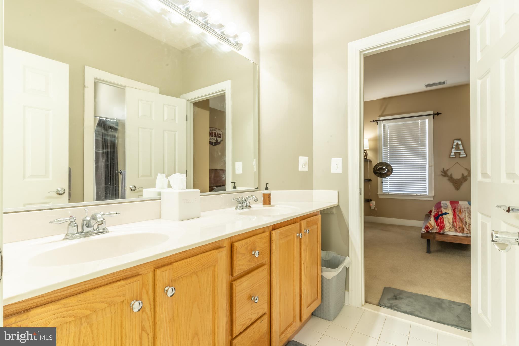 23112 Persimmon Ridge Road Clarksburg, MD 20871 - Photo 30 of 49 Bathroom
