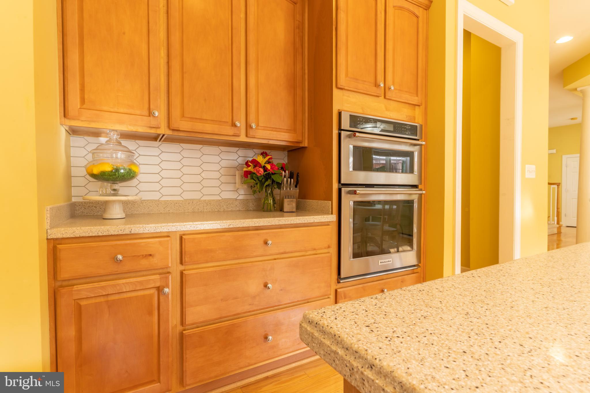 23112 Persimmon Ridge Road Clarksburg, MD 20871 - Photo 9 of 49 Kitchen