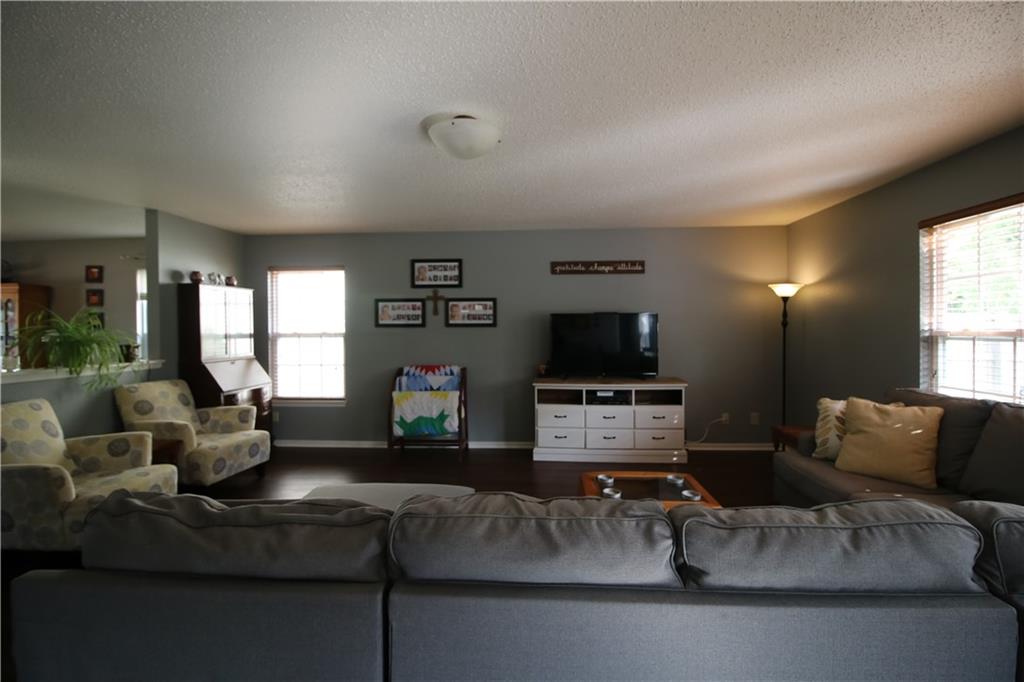 3330 Spring Wind Lane Indianapolis, IN 46239 - Photo 5 of 41 Gallery Image 5