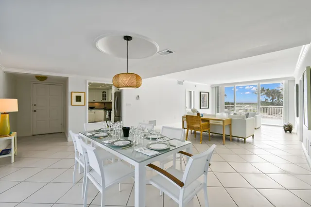 a view of kitchen with breakfast area