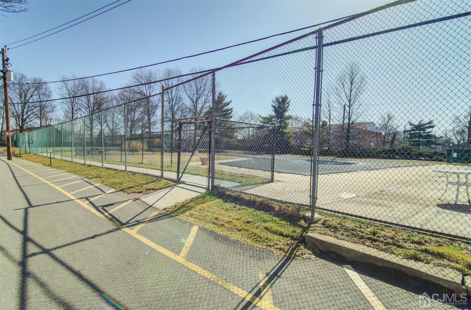 199 Evergreen Road, Unit 4B Edison, NJ 08837 - Photo 19 of 28 a view of a balcony