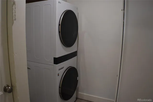 $1,900 | 1328 East St Vrain Street, Colorado Springs, CO 80909