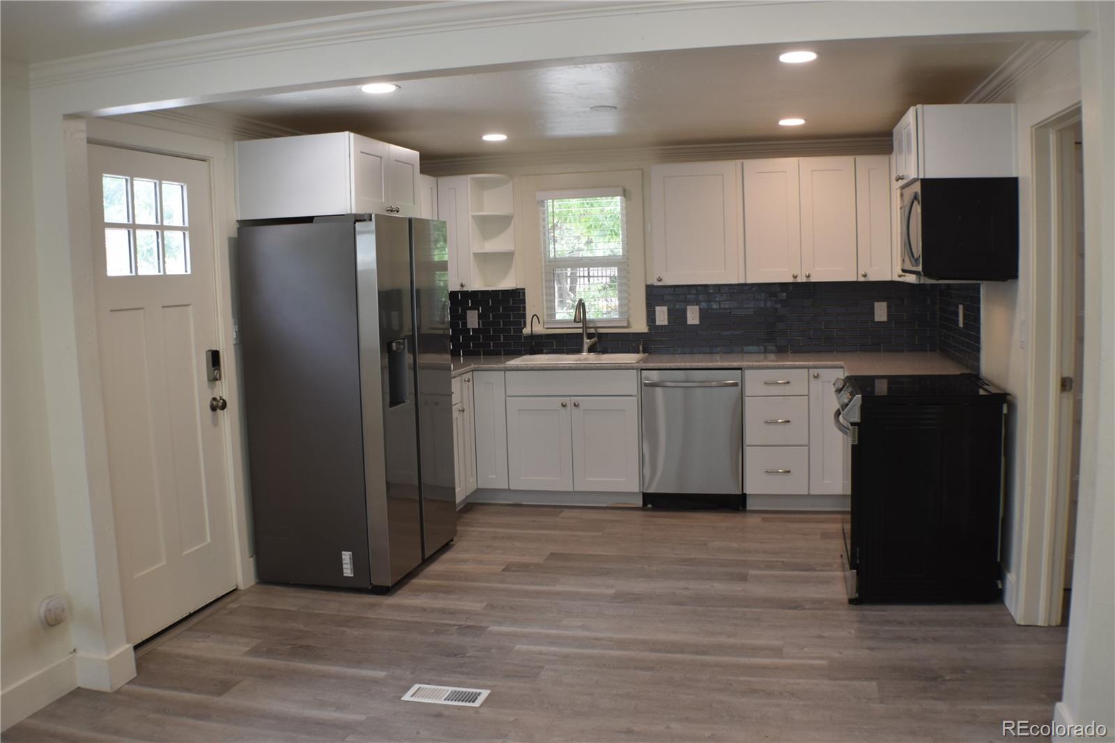 1328 East St Vrain Street Colorado Springs, CO 80909 - Photo 2 of 41