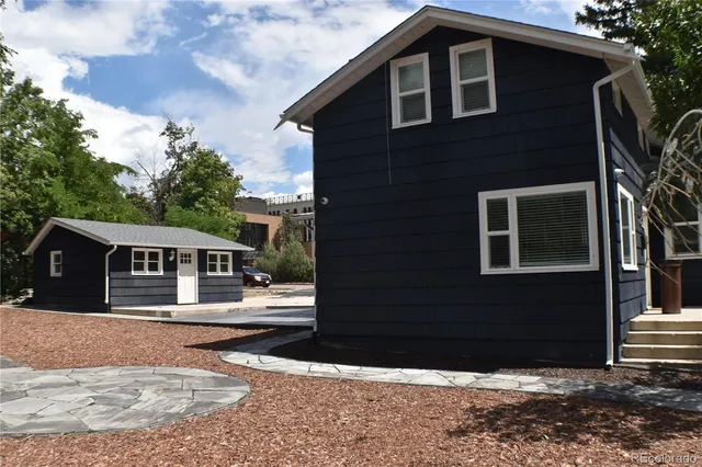 $1,900 | 1328 East St Vrain Street, Colorado Springs, CO 80909