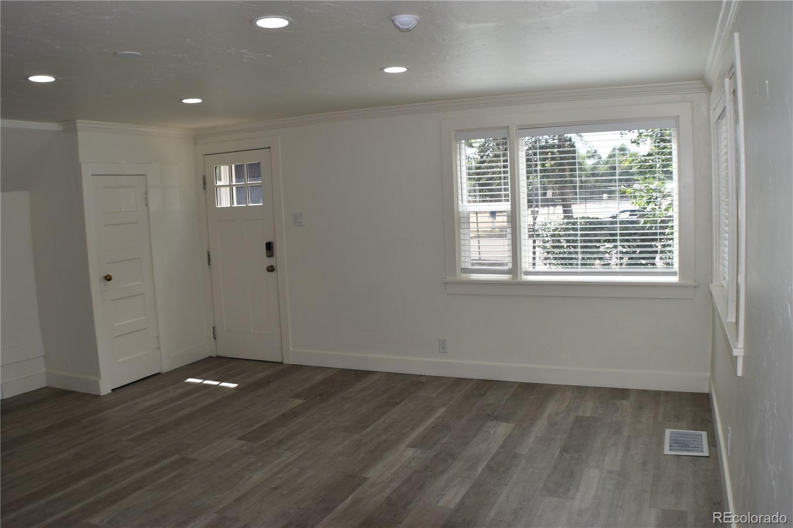 1328 East St Vrain Street Colorado Springs, CO 80909 - Photo 5 of 41