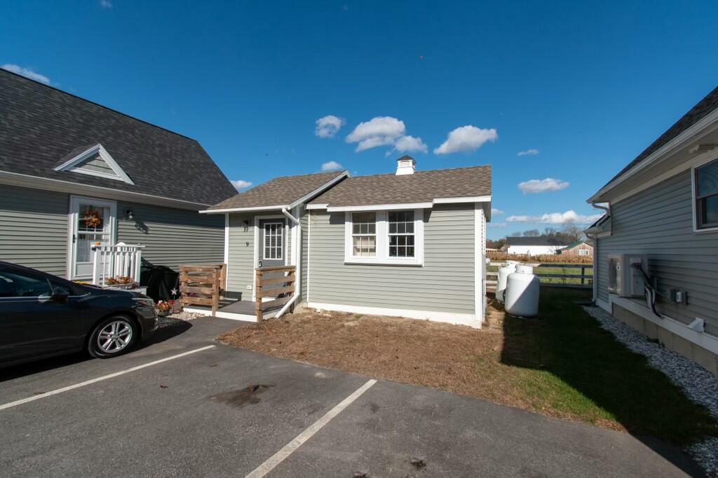 994 Portland Road, Unit 9 Saco, ME 04072 - Photo 3 of 13 PWM_0501