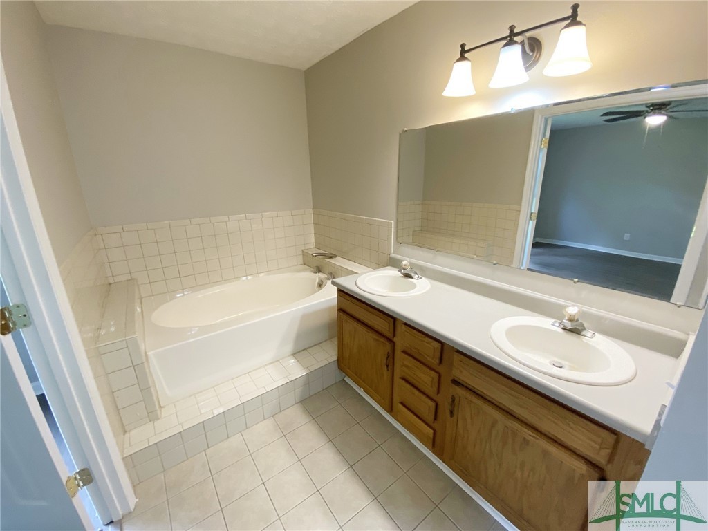 217 Mulberry Way Rincon, GA 31326 - Photo 19 of 37 Master Bath