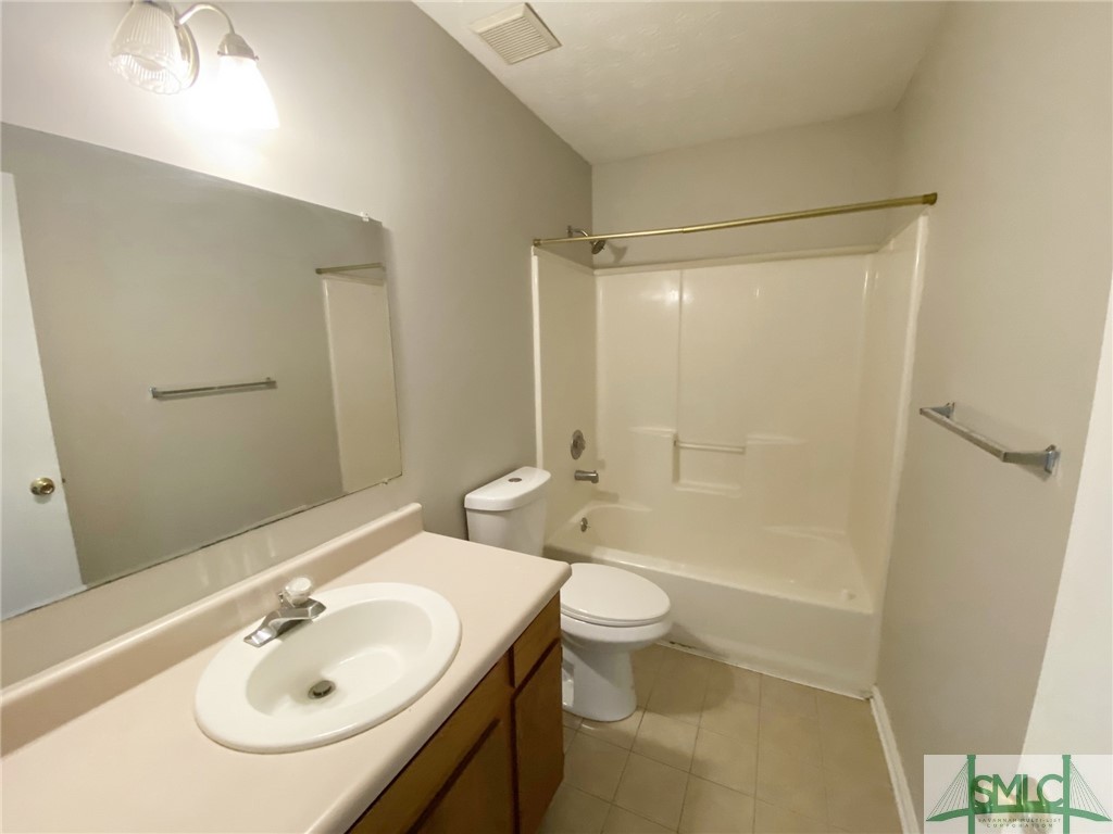 217 Mulberry Way Rincon, GA 31326 - Photo 25 of 37 Hall Bath