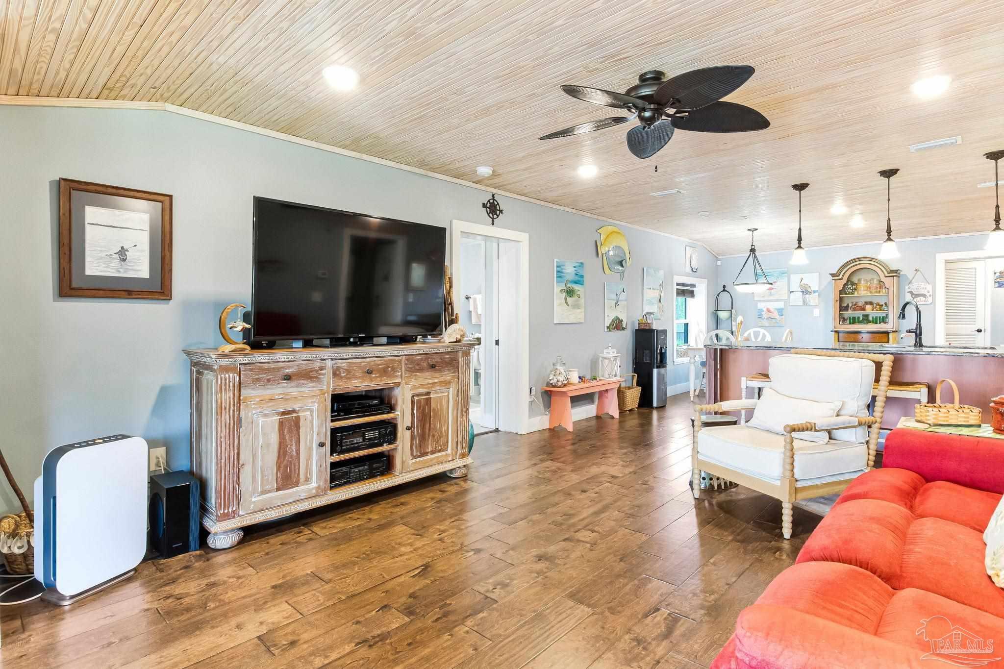 7631 Petersen Point Road Milton, FL 32583 - Photo 14 of 72