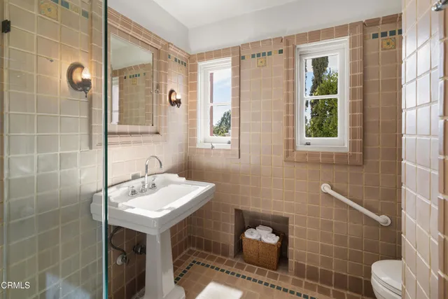 $1,999,000 | 464 North Myrtle Avenue, Monrovia, CA 91016