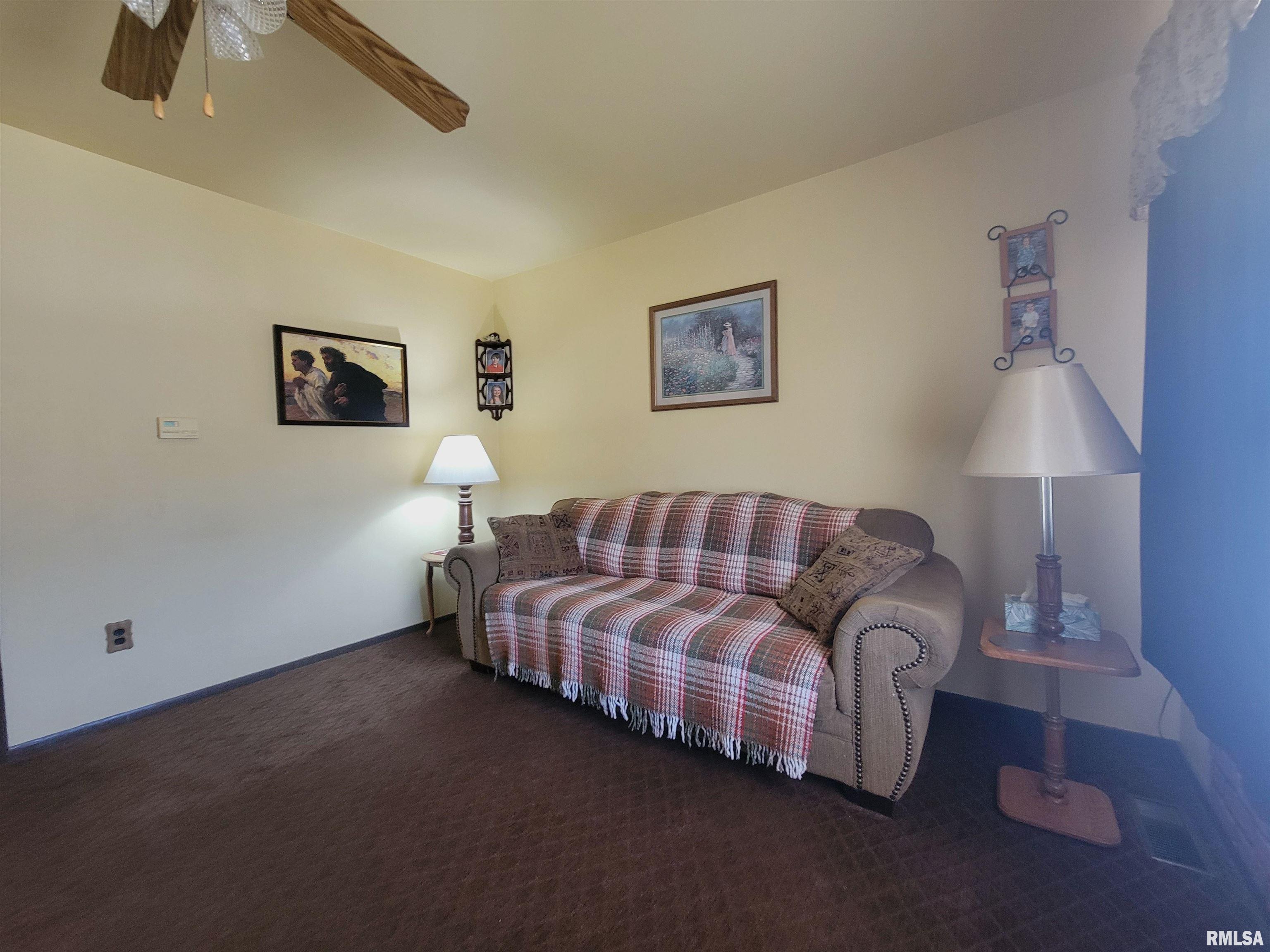 1505 Sheridan Road Pekin, IL 61554 - Photo 3 of 27