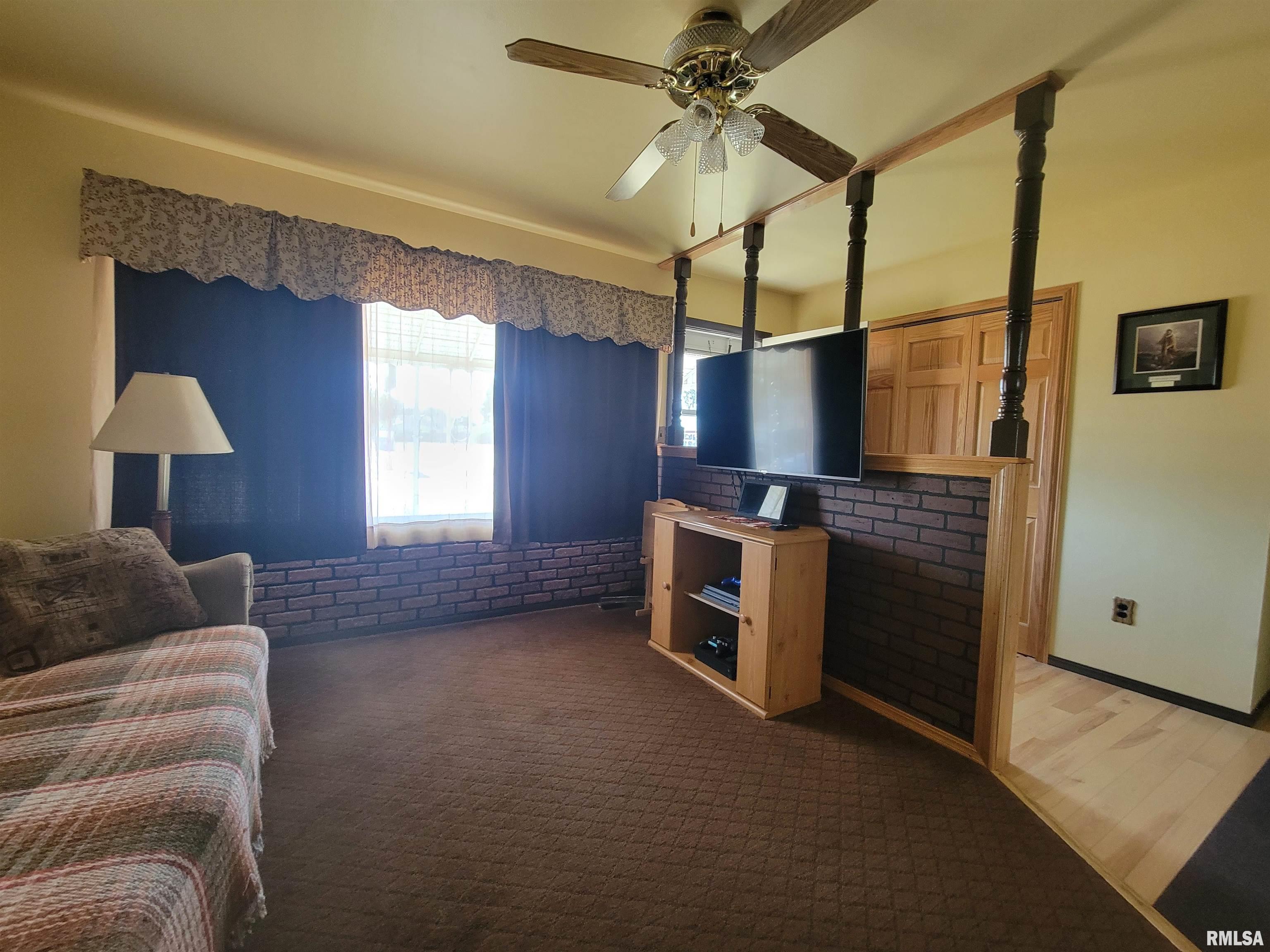 1505 Sheridan Road Pekin, IL 61554 - Photo 4 of 27